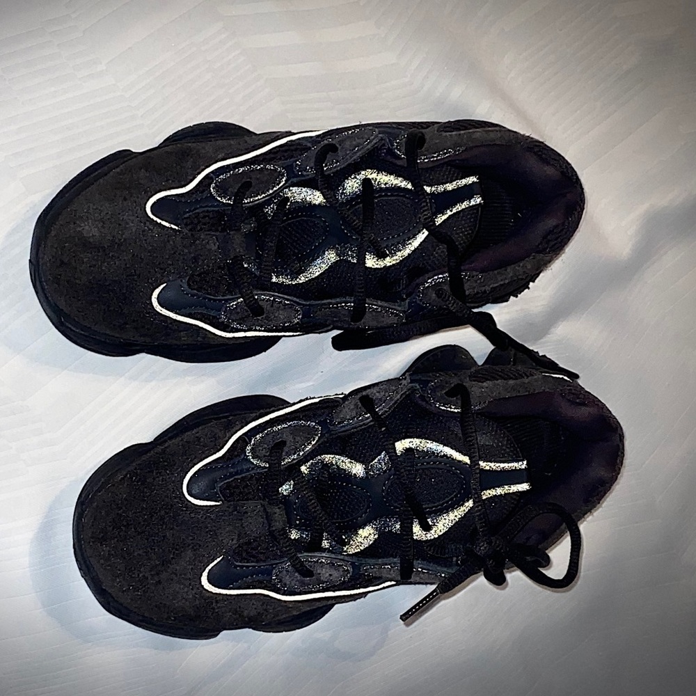 Yeezy - Picture 3 of 7